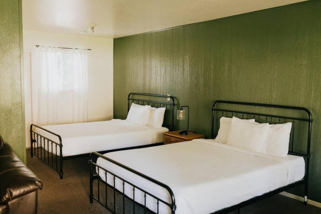 The Long Barn Lodge Ngoại thất bức ảnh